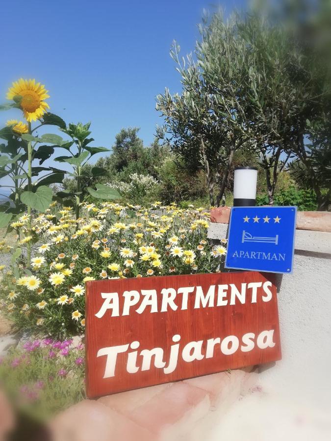 Apartments Tinjarosa Mundanije Buitenkant foto