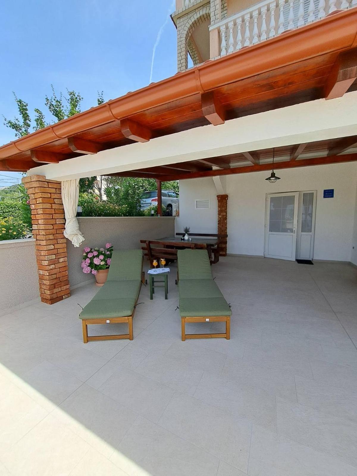 Apartments Tinjarosa Mundanije Kamer foto
