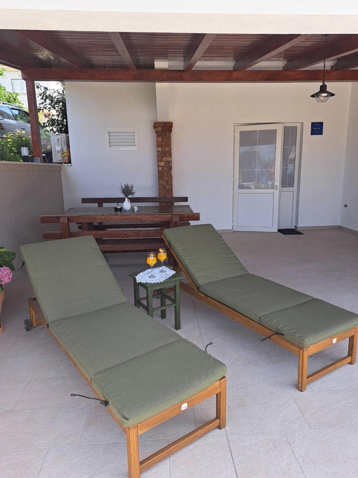 Apartments Tinjarosa Mundanije Kamer foto